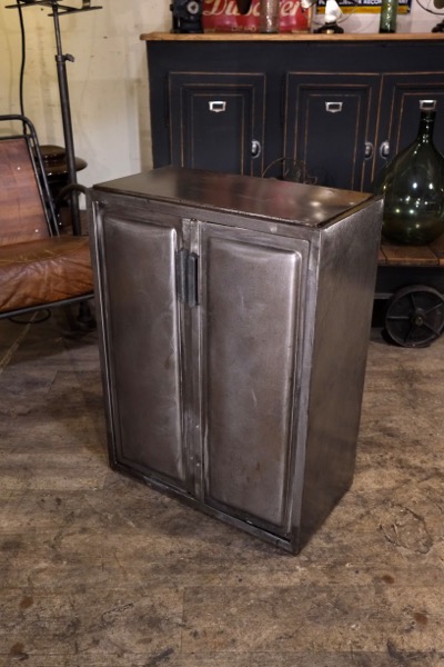 meuble industriel de cuisine 1960